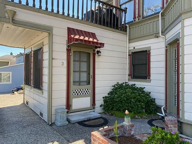 1st image of 202 Cherry Ave #3