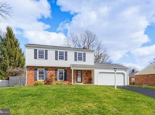 1719 Santa Barbara Dr, Lancaster, PA