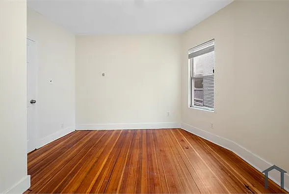 34 Norton St #2 — Photo 5
