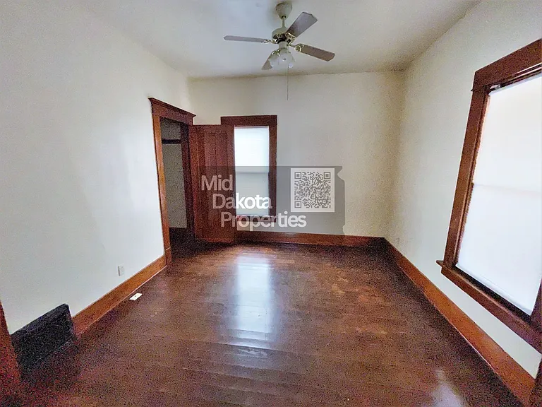 421 E 7th Ave — Photo 8