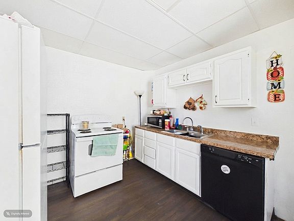 5th image of 416-418 2nd St W