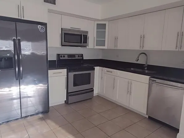 3700 N 56th Ave APT 1015, Hollywood, FL 33021