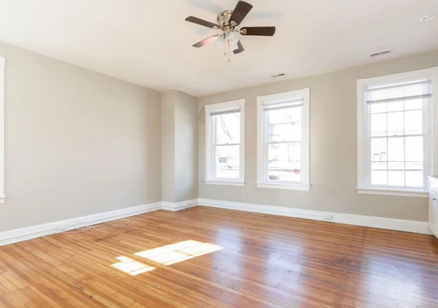 939 West Grace Street — Photo 3