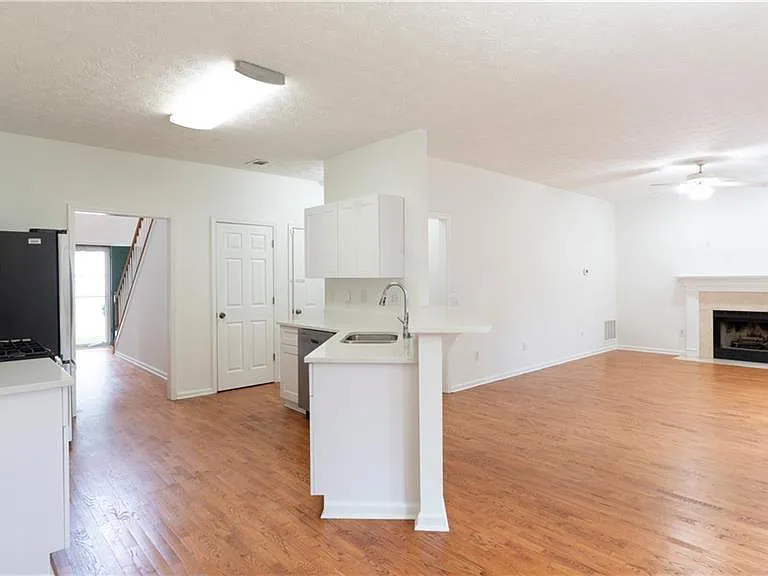 1607 Tunbridge Ln — Photo 10
