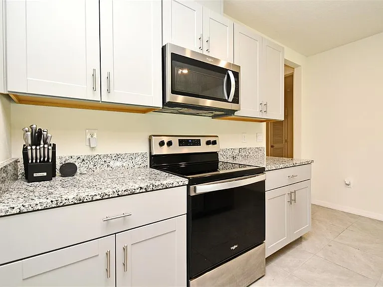440 Baroness Way — Photo 14