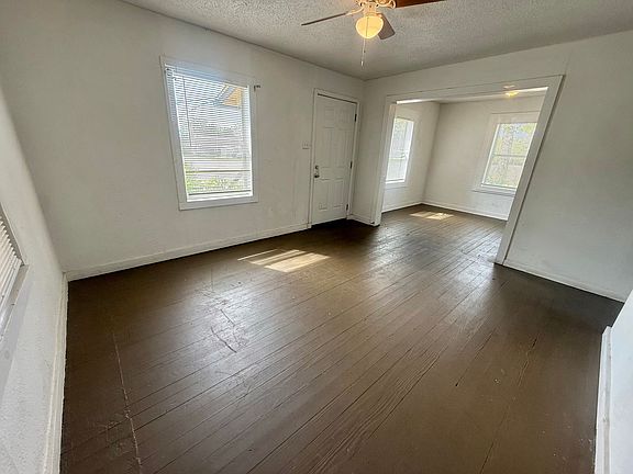 2nd image of 1108 S Lyons Ave