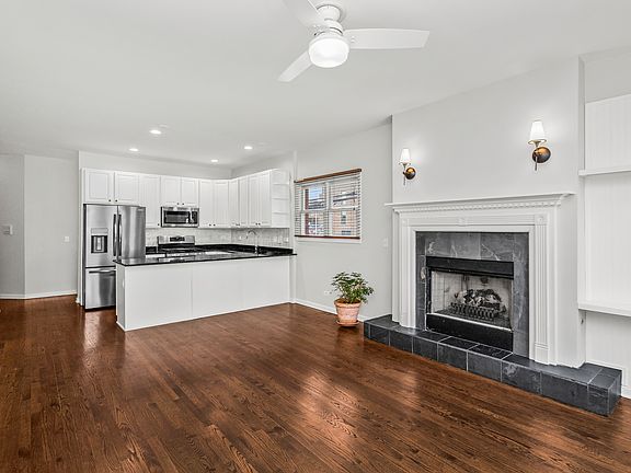 4th image of 825 W Eastwood Ave APT 1W