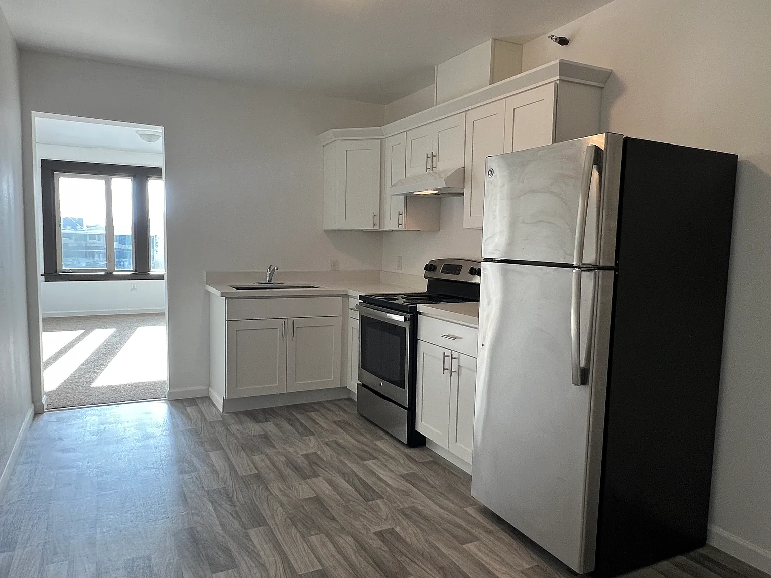 1 bed, $1,050 — Photo 2