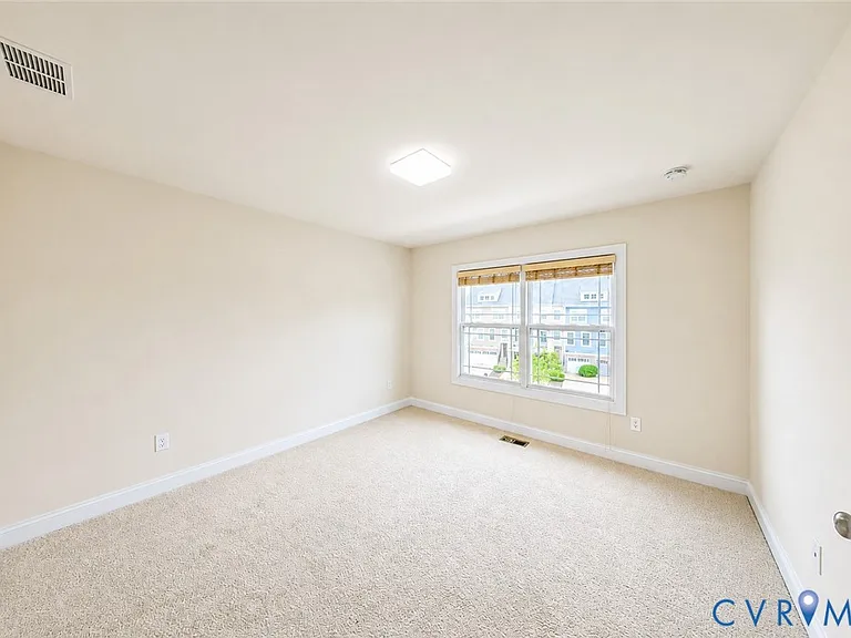 5421 Hickory Ann Dr — Photo 38