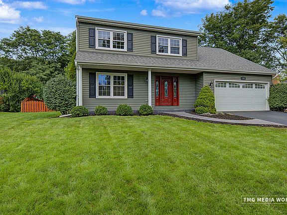 2nd image of 2820 Springdale Cir