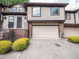 203 Greenbriar Ct #203, Euclid, OH