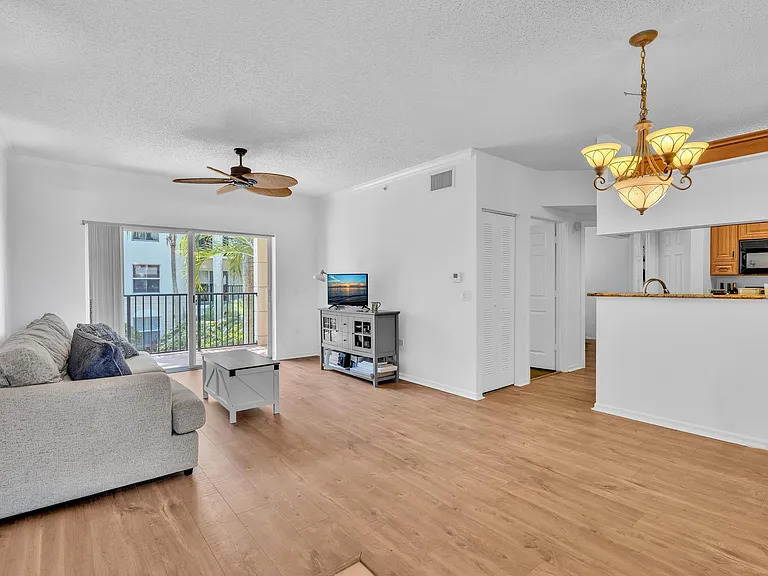 4216 Tuscany Way #4216 — Photo 30