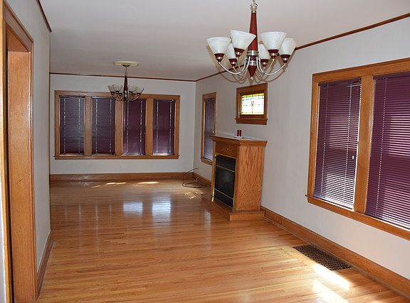 3rd image of 1431 Marengo Ave