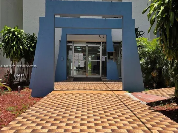 5050 NW 7th St APT 610, Miami, FL 33126