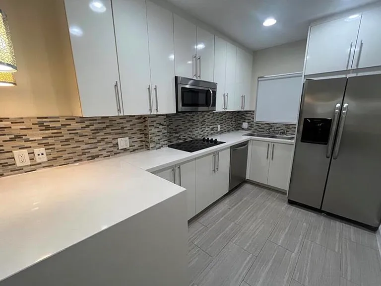 1109 E Broward Blvd #1 — Photo 6