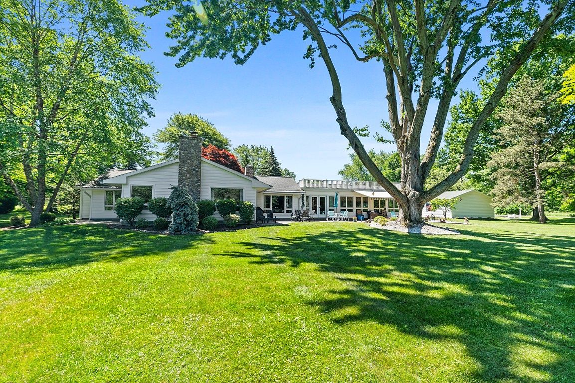 4834 Wolf Rd, Erie, PA 16505 | Zillow