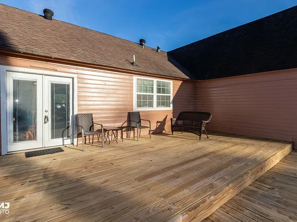 625 N 7th St, Silsbee, TX 77656