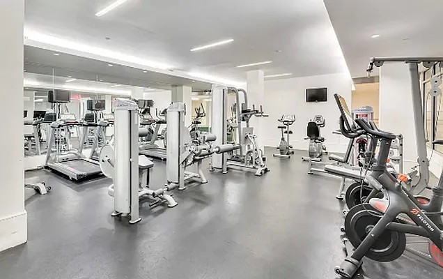 Rented by SERHANT. | media 2