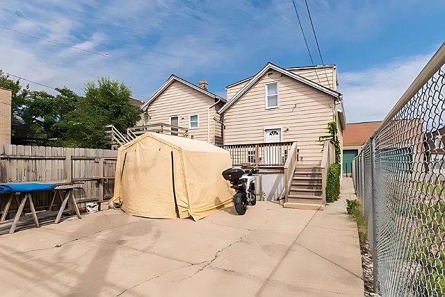 2nd image of 1937 W Grand Ave