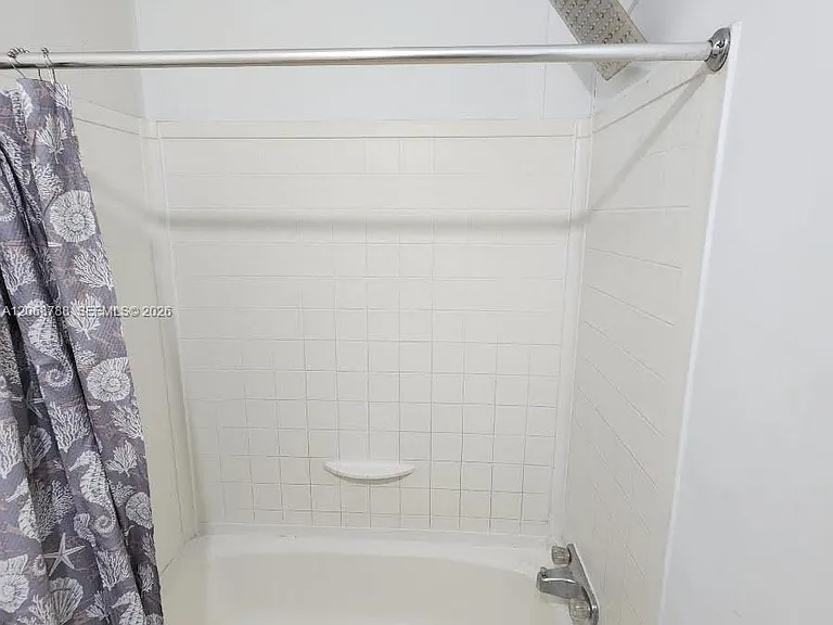 5864 Cartier Rd #H — Photo 10