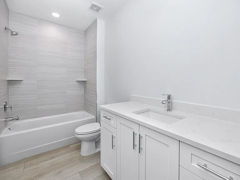 400 150th Ave #503 — Photo 41