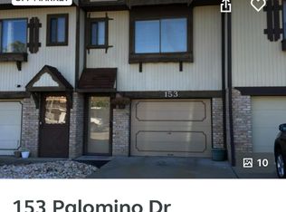 153 Palomino Dr, Weirton, WV 26062