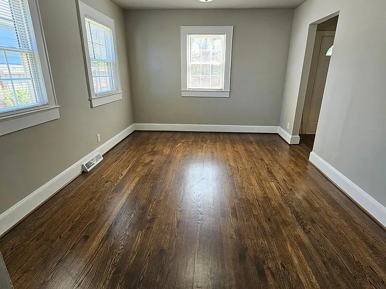 2321 Celia Ave — Photo 11