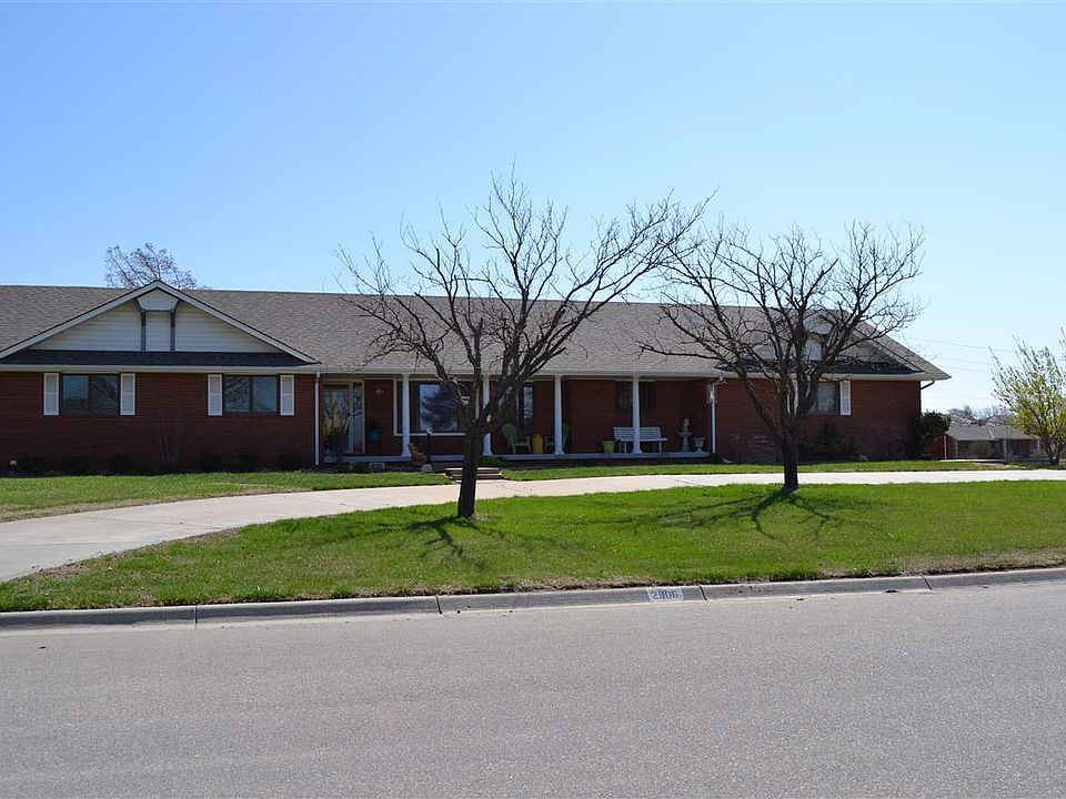 1st image of 2906 Lakeshore Dr