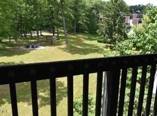 1302 Expressway 215 East Valley, Claysburg, PA 16625