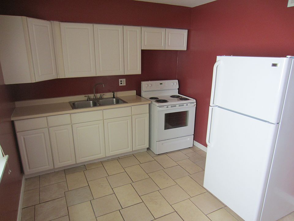 Kitchen/Dining Area