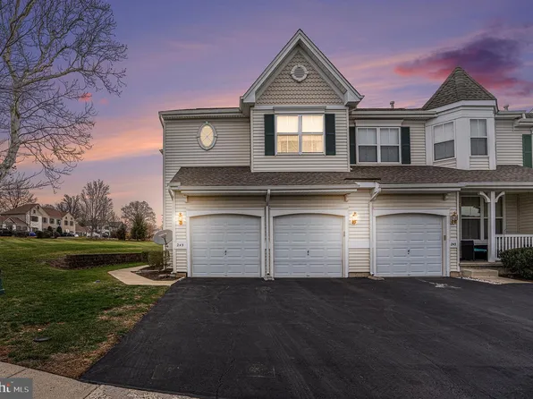 245 Coventry Rd, Chalfont, PA 18914
