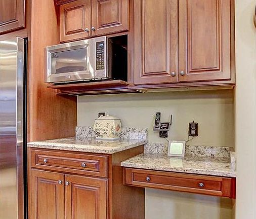 5th image of 310 Saxony Woods Dr