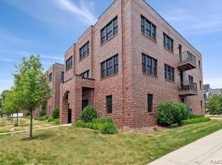 918 W Eleven Mile Rd, Royal Oak, MI 48067