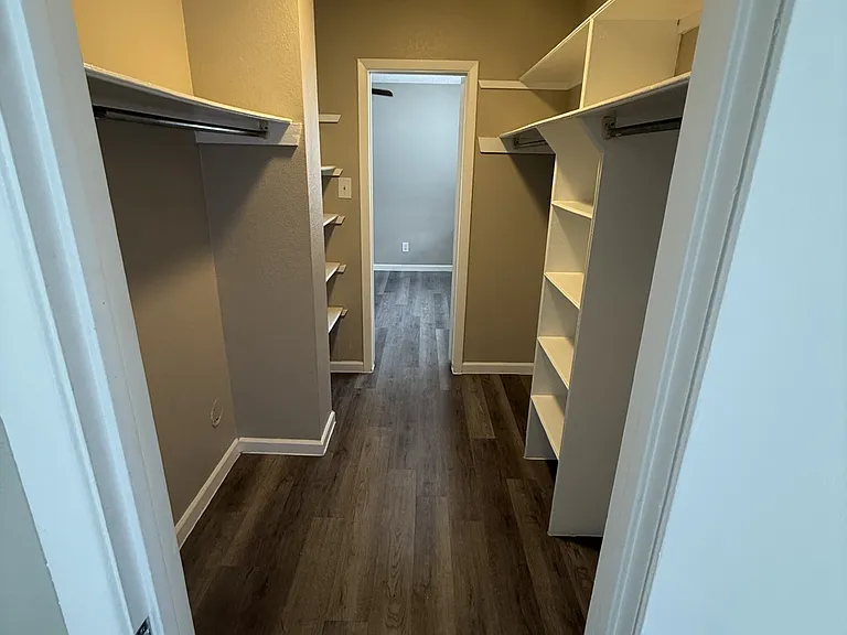 The Citadel Apartments — Photo 28
