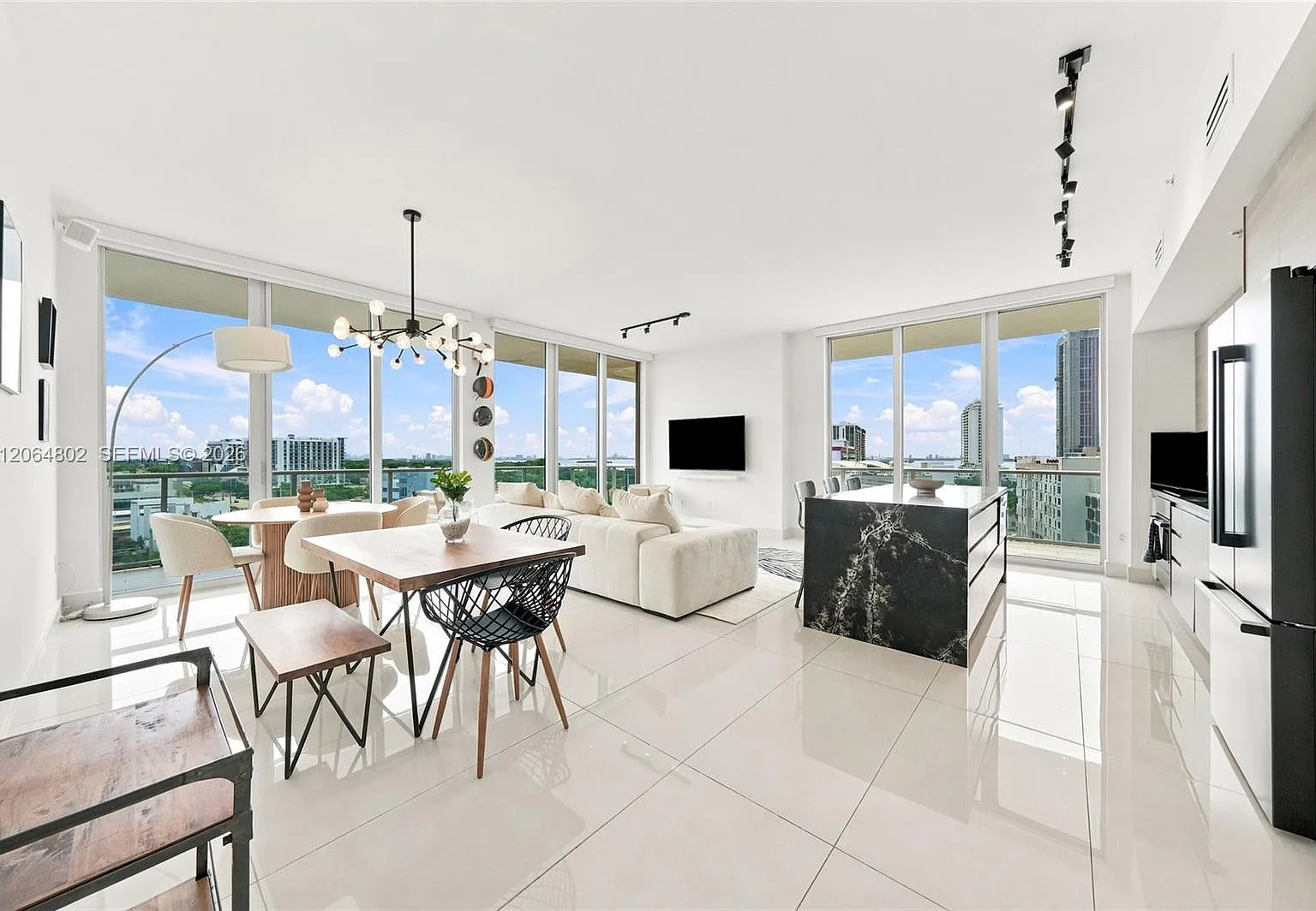 Two Midtown Miami Condo — Photo 1