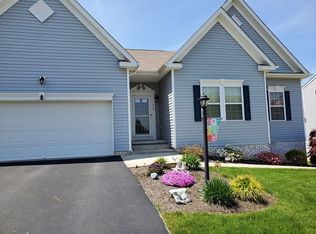 514 Emerald Dr, Coraopolis, PA 15108