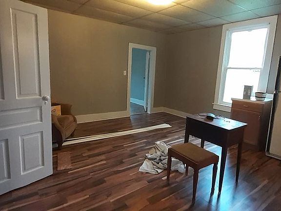 5th image of 499 Plum St