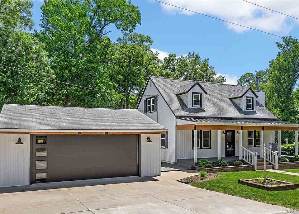 1st image of 1388 Hickory Hollow Rd NE
