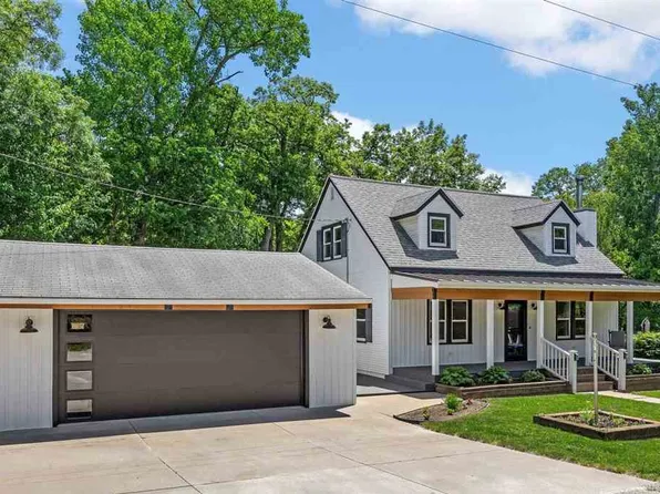 1388 Hickory Hollow Rd NE, Solon, IA 52333