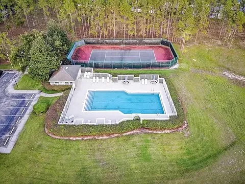 410 Oxford Dr — Photo 26