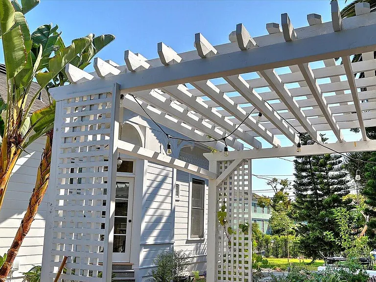 1316 Bath St — Photo 11