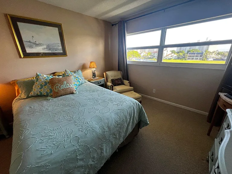 20 Yacht Club Dr #405 — Photo 12