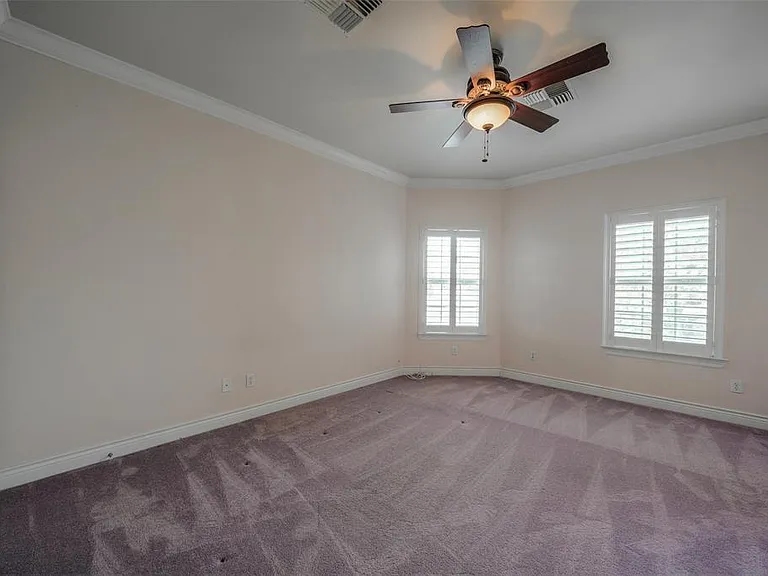 4218 Drake St #B — Photo 24
