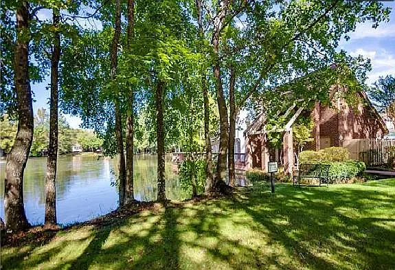 5206 Wimbleton Ct — Photo 29
