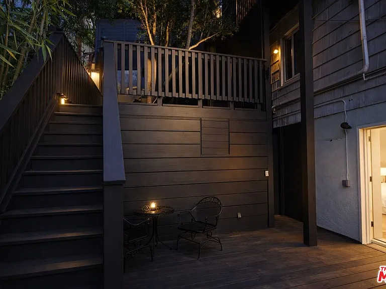 8810 Hollywood Blvd — Photo 14