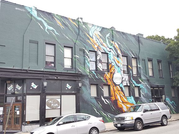2nd image of 2053 W Broad St