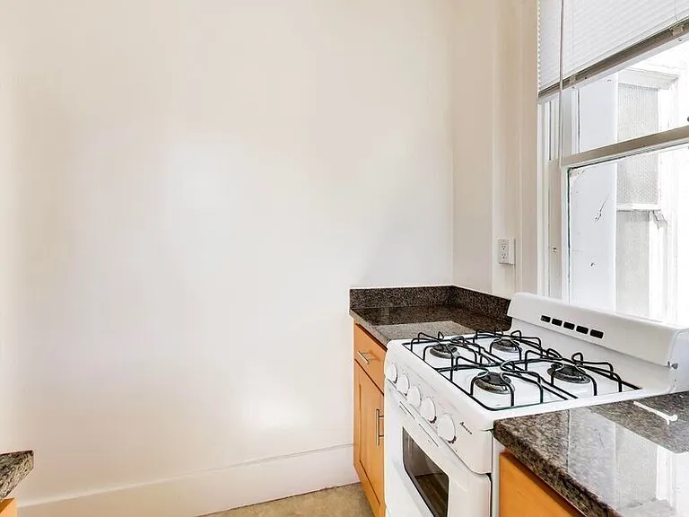860 Bush Street — Photo 27