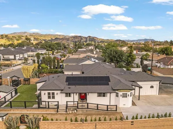 11250 Wentworth St, Sun Valley, CA 91352