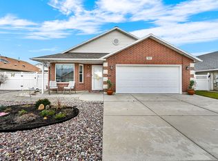 903 W 1730 N, Clinton, UT 84015