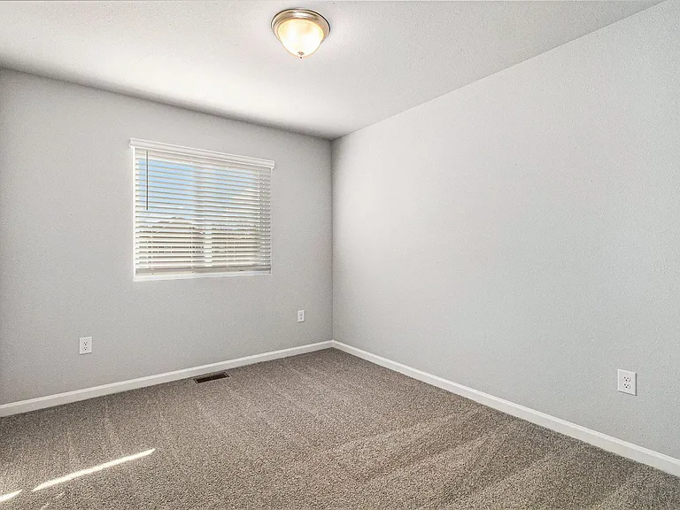 507 Burr St — Photo 17